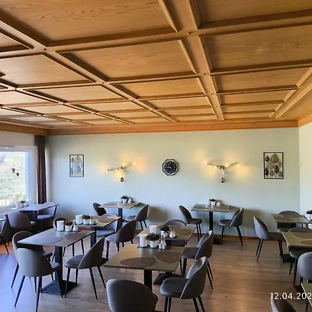 Schenna Garni Eden Bed & Breakfast-3