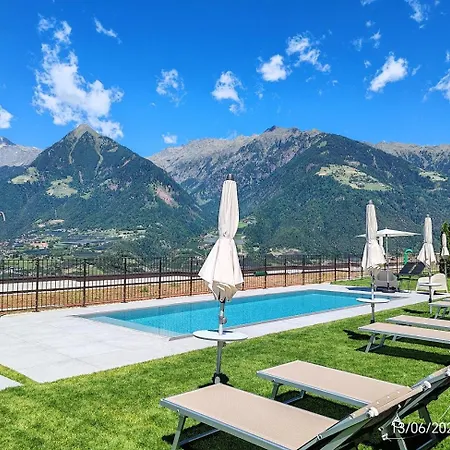 Schenna Garni Eden Bed & Breakfast-2